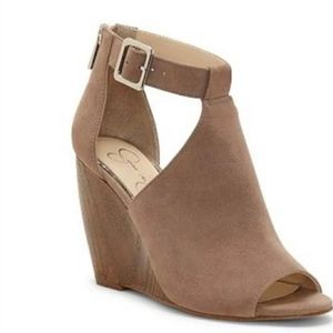 Jessica Simpson Crimsella Leather Peep-Toe Wedges | Size 9.5 | Tan
